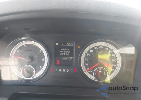 2016 Ram 1500 Tradesman из США, поврежденный, VIN 3C6JR6AT0GG331339